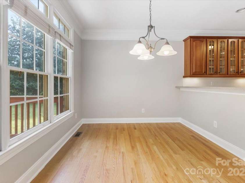10836 Fox Hedge Road, Matthews, NC 28105.  MLS# CAR4249655, YatesRealty ID 15321. 