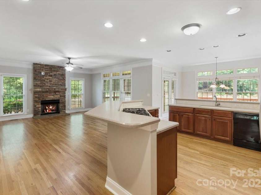10836 Fox Hedge Road, Matthews, NC 28105.  MLS# CAR4249655, YatesRealty ID 15321. 