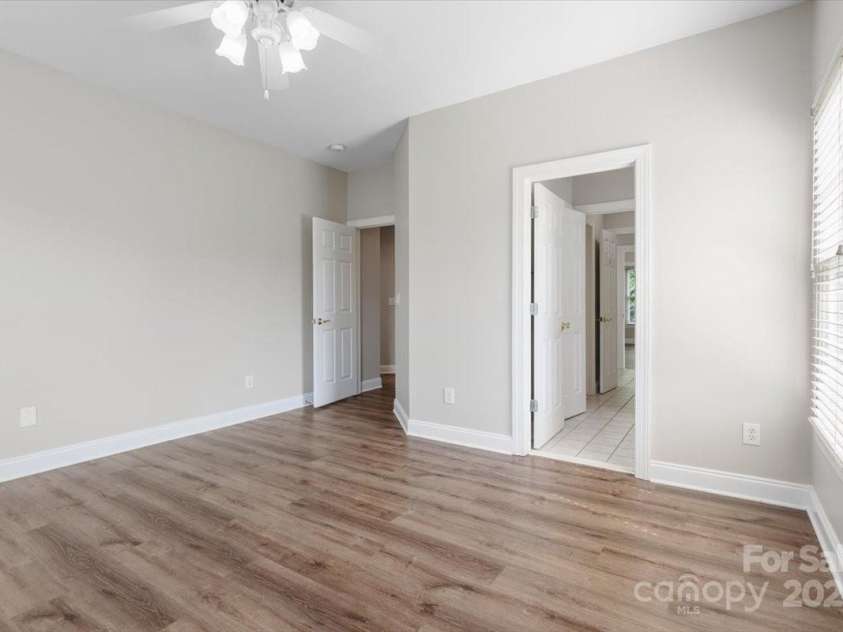 10836 Fox Hedge Road, Matthews, NC 28105.  MLS# CAR4249655, YatesRealty ID 15321. 