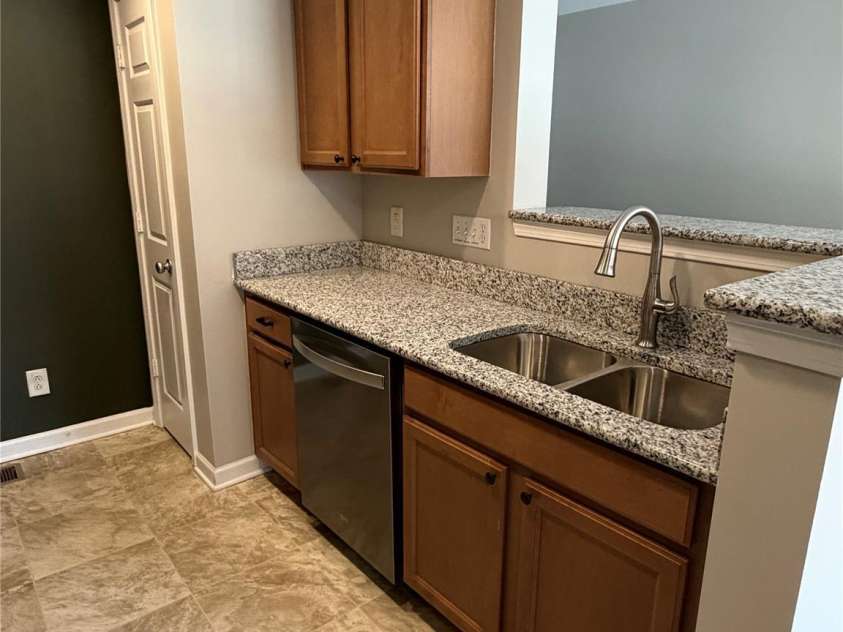 3953 Picasso Court, Charlotte, NC 28205.  MLS# CAR4321079, YatesRealty ID 15323. 