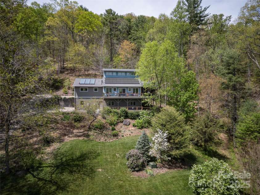 54 & 56 Haw Creek Circle, Asheville, NC 28805.  MLS# CAR4250102, YatesRealty ID 15323. 