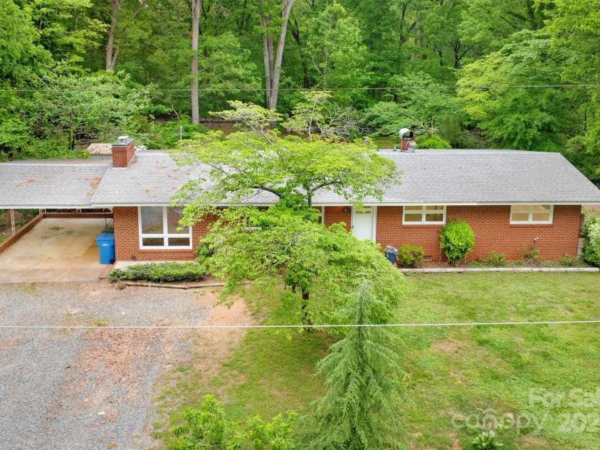 1713 Wildwood Drive, Albemarle, NC 28001.  MLS# CAR4251652, YatesRealty ID 15324. 