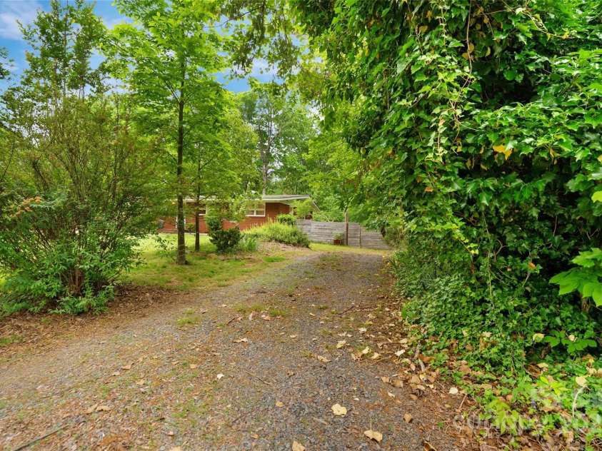 1713 Wildwood Drive, Albemarle, NC 28001.  MLS# CAR4251652, YatesRealty ID 15324. 