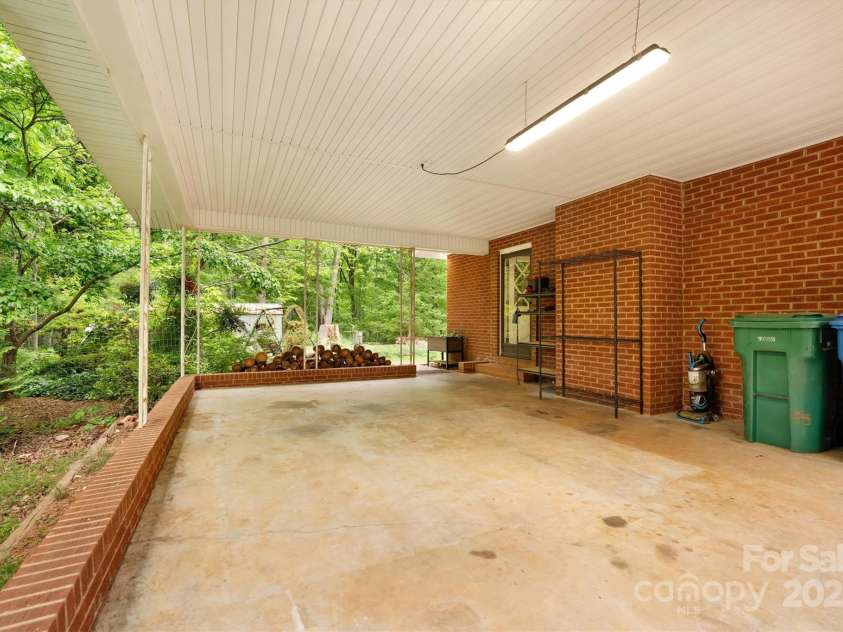 1713 Wildwood Drive, Albemarle, NC 28001.  MLS# CAR4251652, YatesRealty ID 15324. 