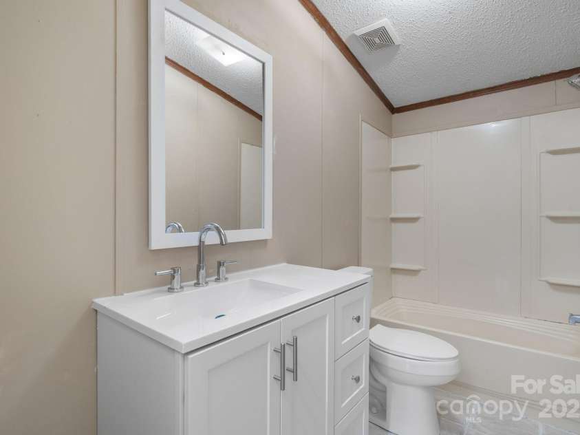 1731 Main Street Street, Lenoir, NC 28645.  MLS# CAR4246169, YatesRealty ID 15325. 