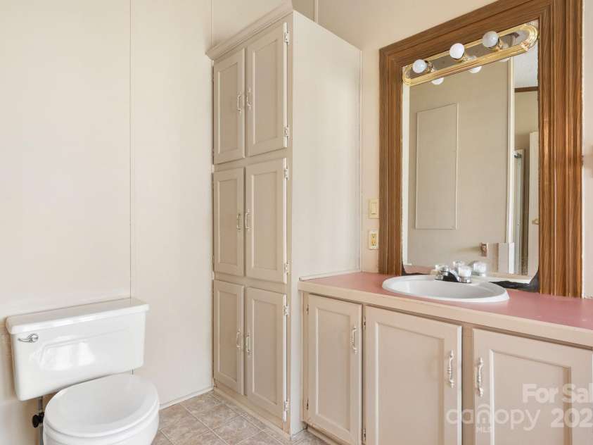 1731 Main Street Street, Lenoir, NC 28645.  MLS# CAR4246169, YatesRealty ID 15325. 