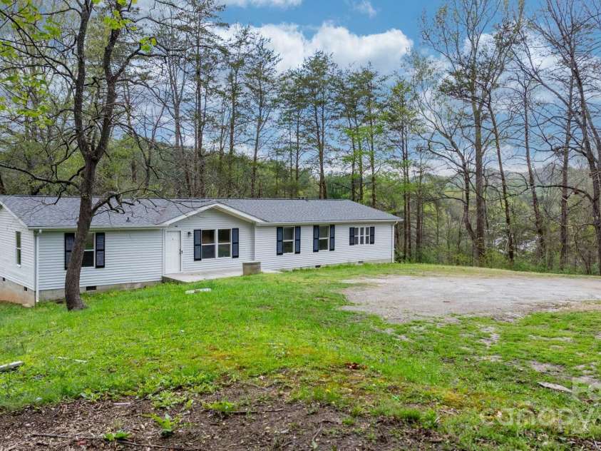 1731 Main Street Street, Lenoir, NC 28645.  MLS# CAR4246169, YatesRealty ID 15325. 