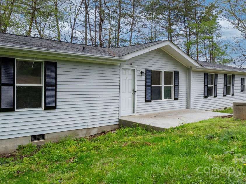 1731 Main Street Street, Lenoir, NC 28645.  MLS# CAR4246169, YatesRealty ID 15325. 