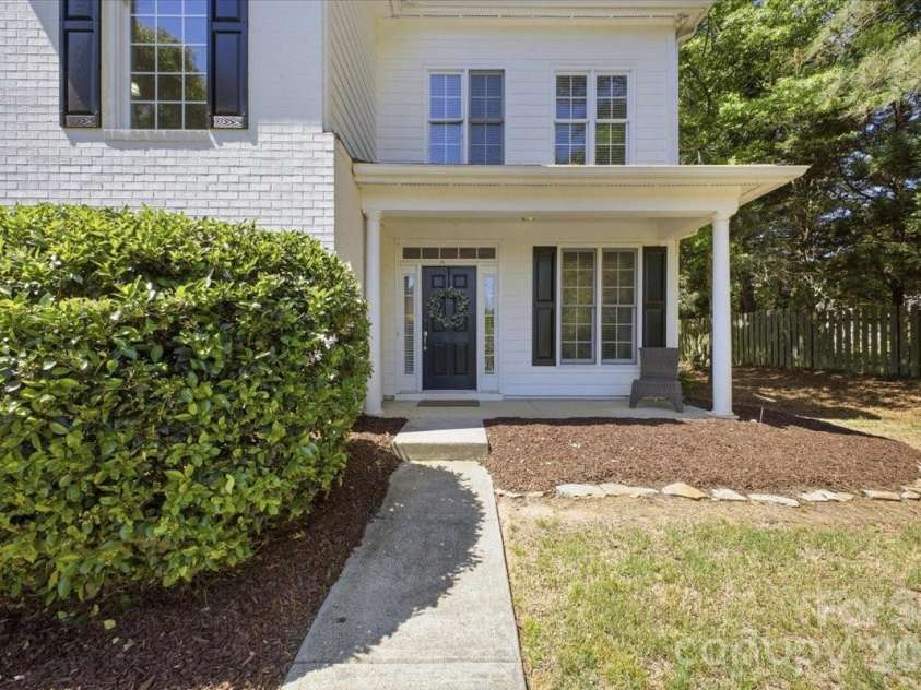 20237 Harroway Drive, Cornelius, NC 28031.  MLS# CAR4371498, YatesRealty ID 15325. 