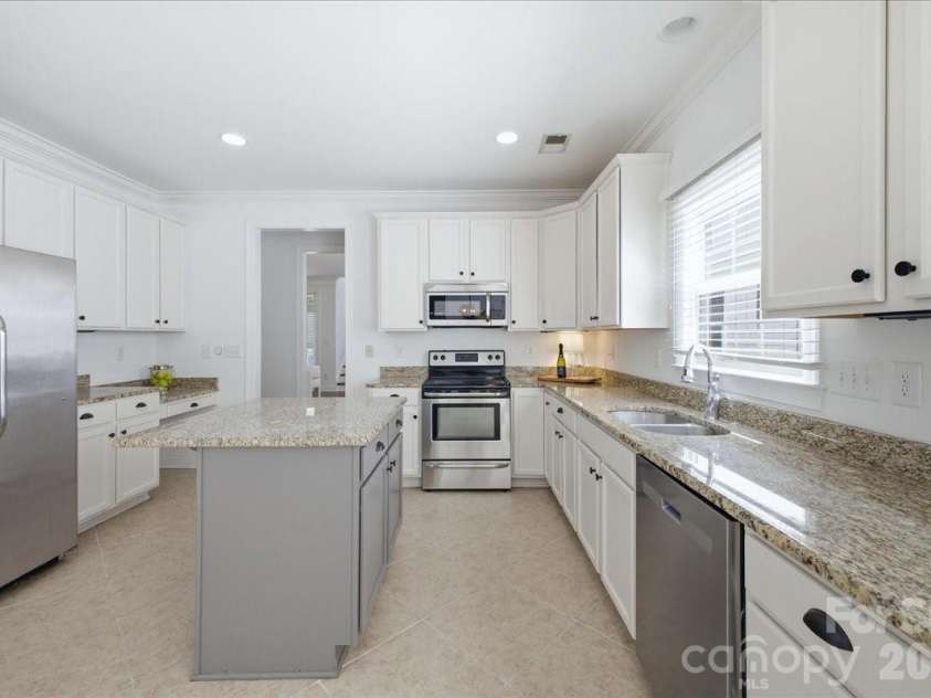 20237 Harroway Drive, Cornelius, NC 28031.  MLS# CAR4371498, YatesRealty ID 15325. 