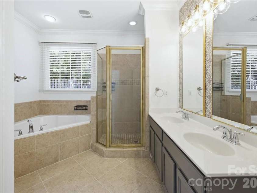 20237 Harroway Drive, Cornelius, NC 28031.  MLS# CAR4371498, YatesRealty ID 15325. 