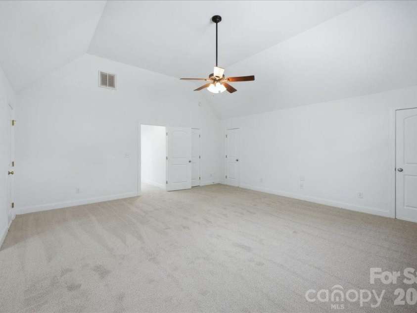 20237 Harroway Drive, Cornelius, NC 28031.  MLS# CAR4371498, YatesRealty ID 15325. 