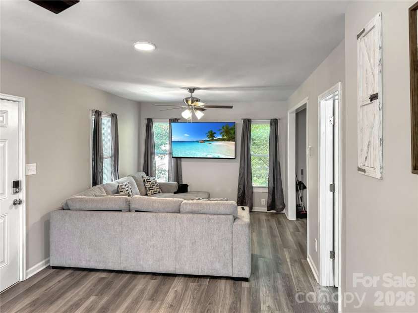 1909 Glenwood Street, Kannapolis, NC 28083.  MLS# CAR4371004, YatesRealty ID 15326. 