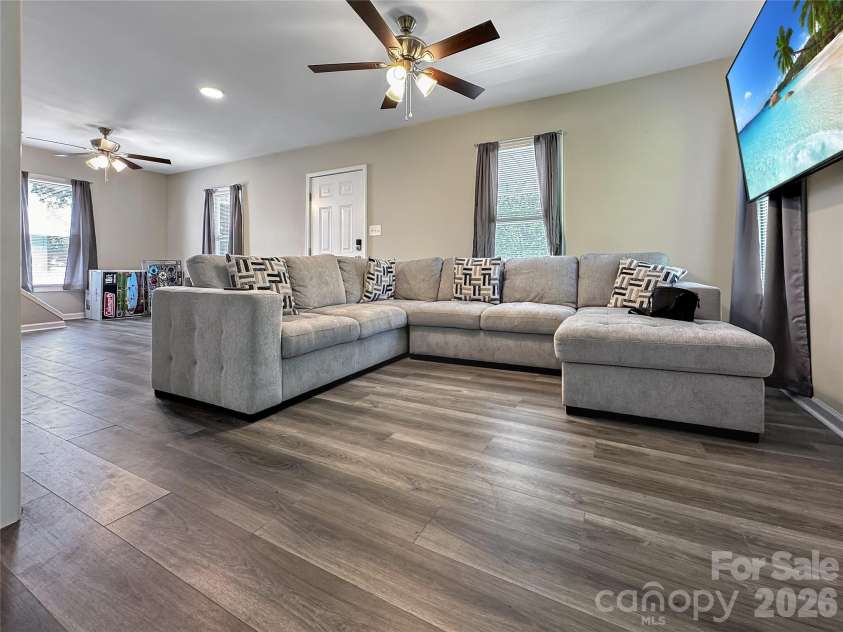 1909 Glenwood Street, Kannapolis, NC 28083.  MLS# CAR4371004, YatesRealty ID 15326. 