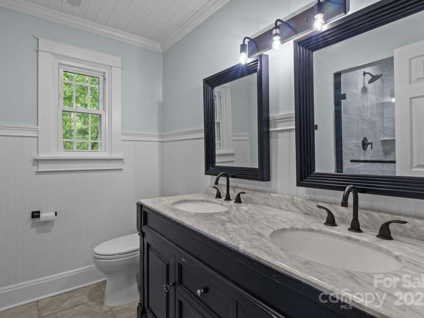 2701 Wimbledon Drive, Gastonia, NC 28056.  MLS# CAR4250398, YatesRealty ID 15326. 