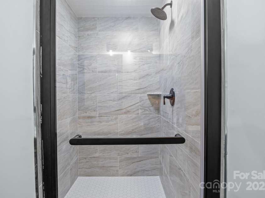 2701 Wimbledon Drive, Gastonia, NC 28056.  MLS# CAR4250398, YatesRealty ID 15326. 