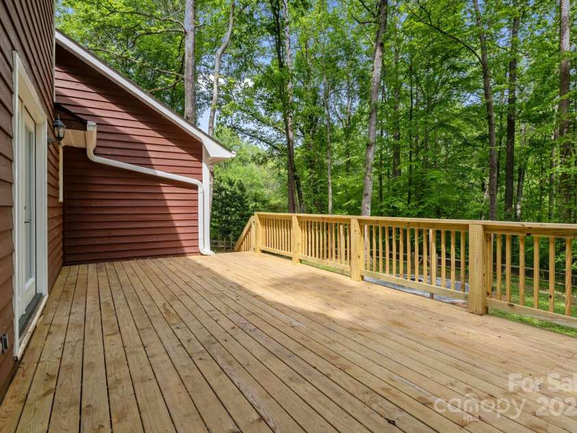 2701 Wimbledon Drive, Gastonia, NC 28056.  MLS# CAR4250398, YatesRealty ID 15326. 