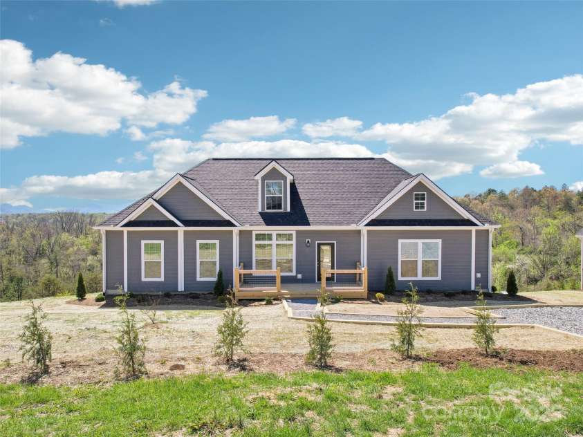 25 Colby Drive, Weaverville, NC 28787.  MLS# CAR4243387, YatesRealty ID 15327. 