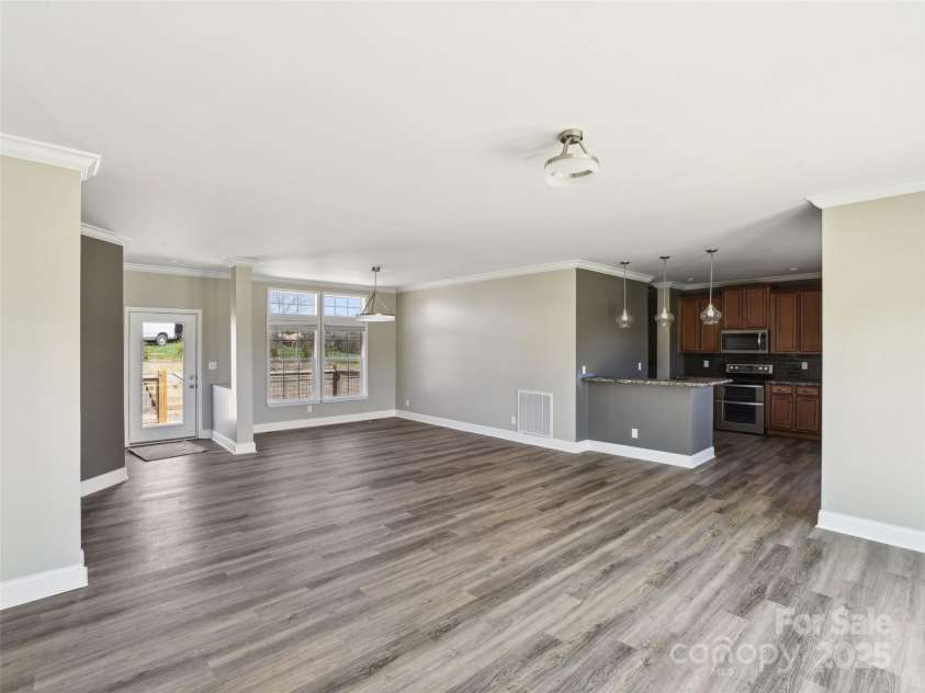 25 Colby Drive, Weaverville, NC 28787.  MLS# CAR4243387, YatesRealty ID 15327. 