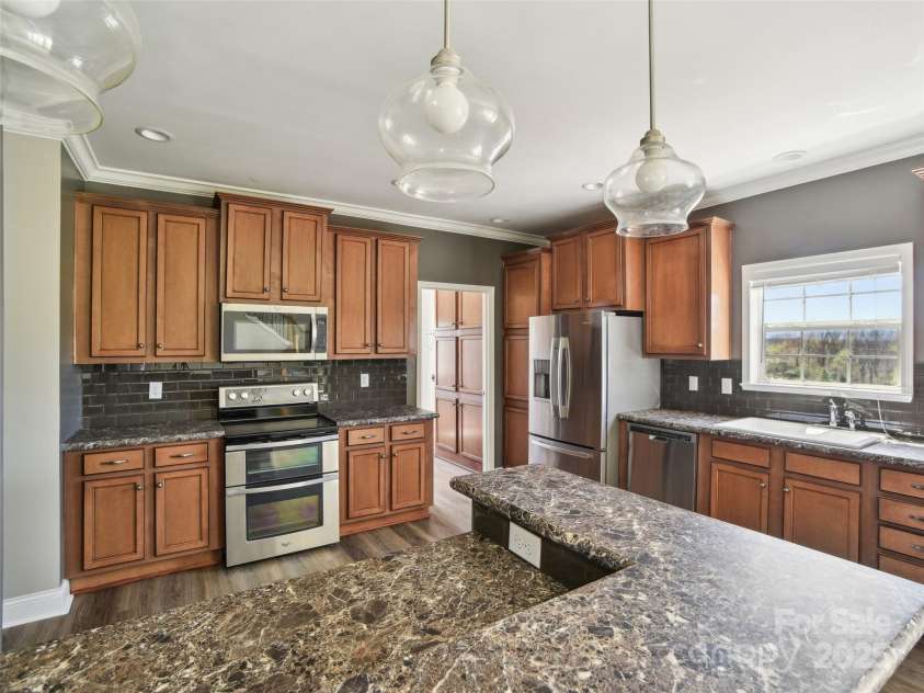 25 Colby Drive, Weaverville, NC 28787.  MLS# CAR4243387, YatesRealty ID 15327. 