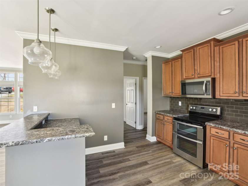 25 Colby Drive, Weaverville, NC 28787.  MLS# CAR4243387, YatesRealty ID 15327. 