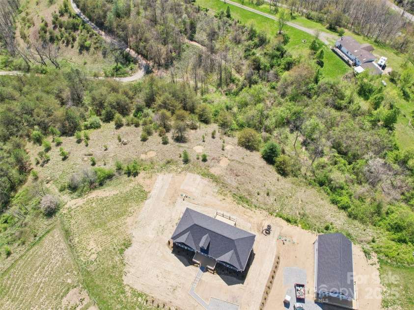 25 Colby Drive, Weaverville, NC 28787.  MLS# CAR4243387, YatesRealty ID 15327. 