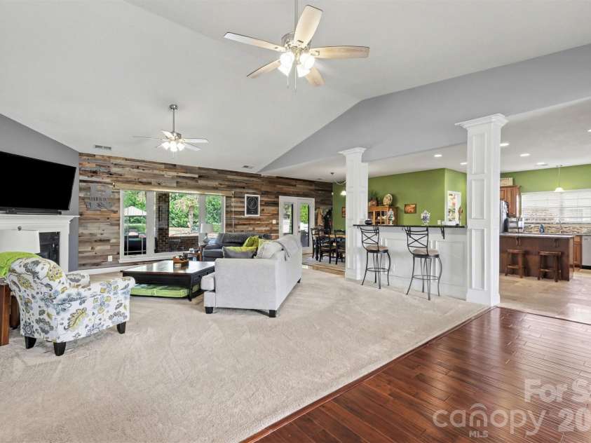 2609 Park Ridge Boulevard, Rock Hill, SC 29732.  MLS# CAR4369392, YatesRealty ID 15327. 