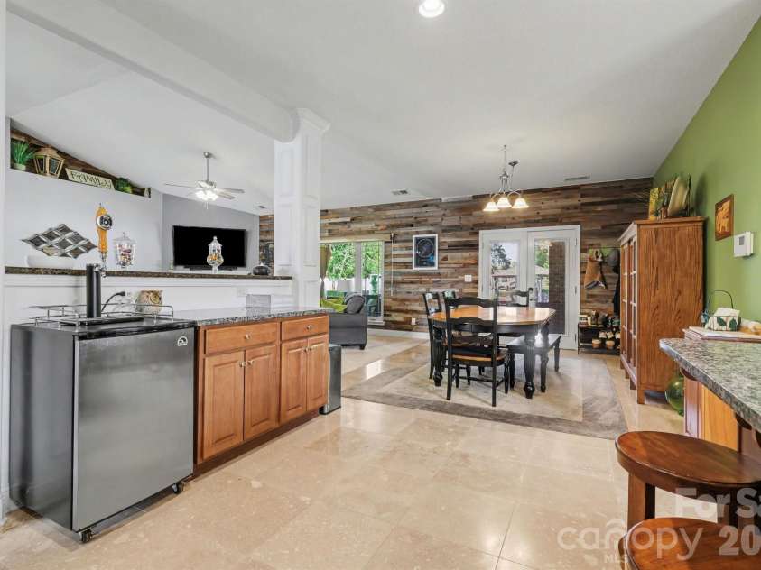 2609 Park Ridge Boulevard, Rock Hill, SC 29732.  MLS# CAR4369392, YatesRealty ID 15327. 