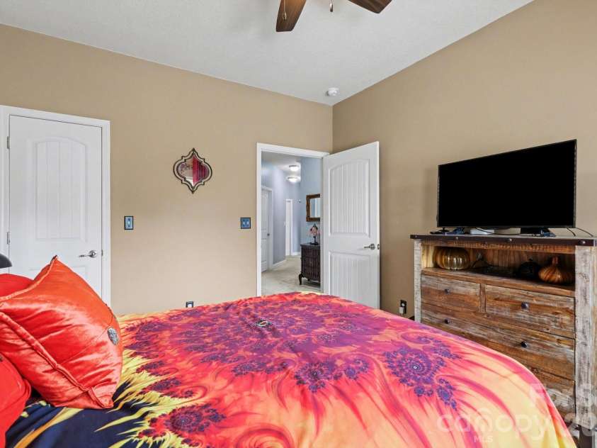 2609 Park Ridge Boulevard, Rock Hill, SC 29732.  MLS# CAR4369392, YatesRealty ID 15327. 