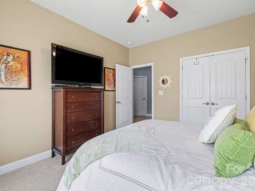 2609 Park Ridge Boulevard, Rock Hill, SC 29732.  MLS# CAR4369392, YatesRealty ID 15327. 