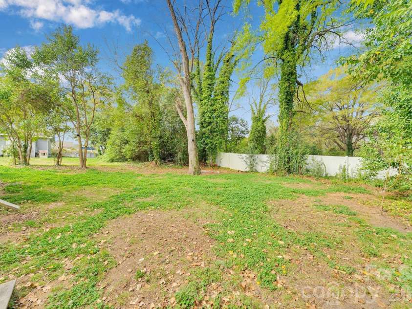 605 Marietta Street, Gastonia, NC 28052.  MLS# CAR4364480, YatesRealty ID 15328. 