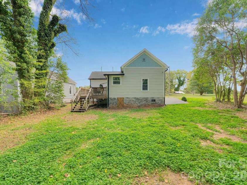 605 Marietta Street, Gastonia, NC 28052.  MLS# CAR4364480, YatesRealty ID 15328. 