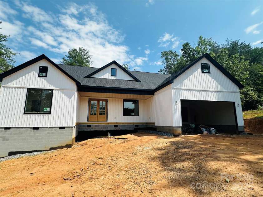 2960 Corpening Chapel Road, Morganton, NC 28655.  MLS# CAR4227308, YatesRealty ID 1533. 