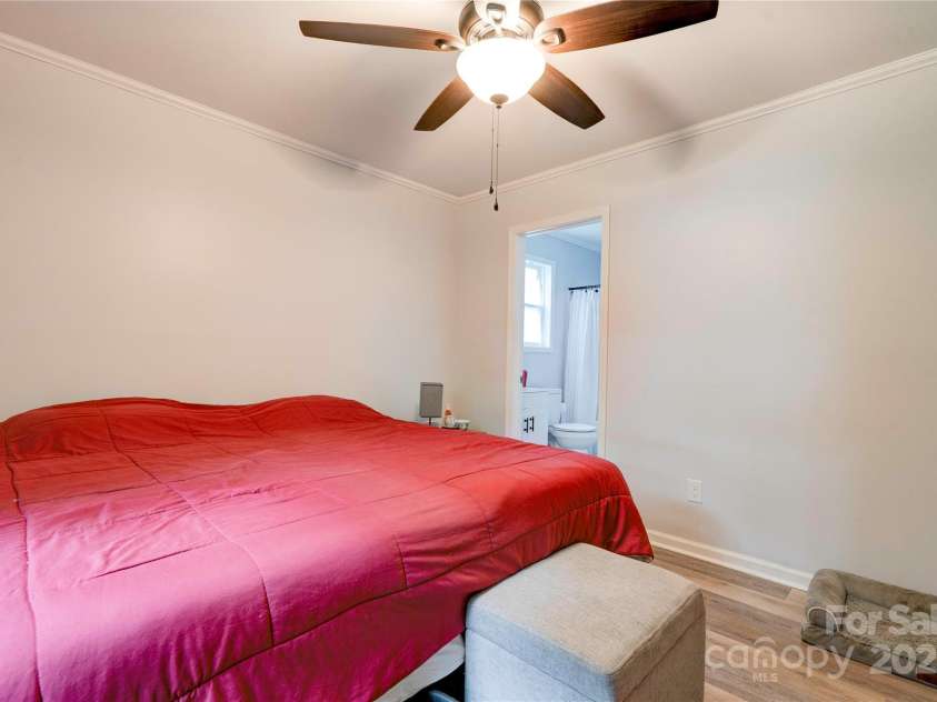812 Kings Road, Shelby, NC 28150.  MLS# CAR4268034, YatesRealty ID 1533. Primary Bedroom