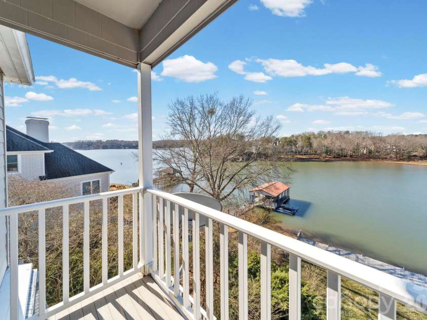 529 Catspaw Road, Statesville, NC 28677.  MLS# CAR4405524, YatesRealty ID 15330. 