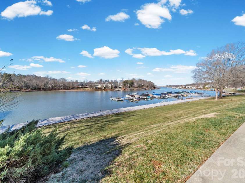 529 Catspaw Road, Statesville, NC 28677.  MLS# CAR4405524, YatesRealty ID 15330. 