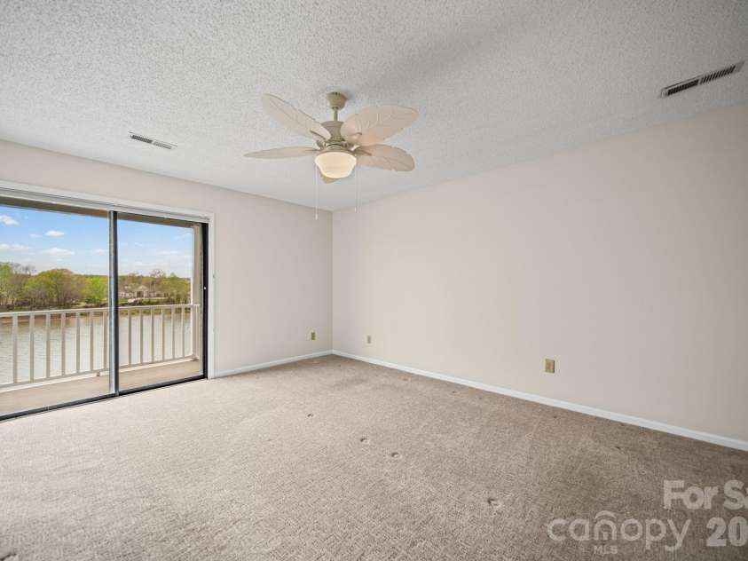529 Catspaw Road, Statesville, NC 28677.  MLS# CAR4405524, YatesRealty ID 15330. 