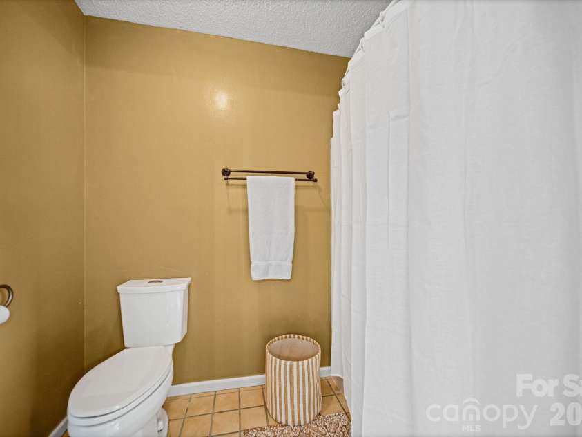 529 Catspaw Road, Statesville, NC 28677.  MLS# CAR4405524, YatesRealty ID 15330. 