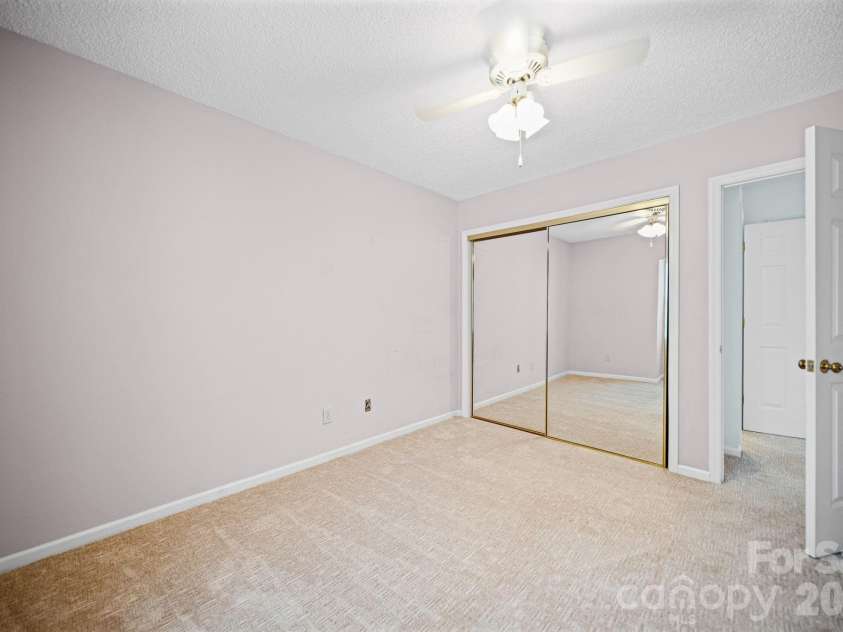 529 Catspaw Road, Statesville, NC 28677.  MLS# CAR4405524, YatesRealty ID 15330. 