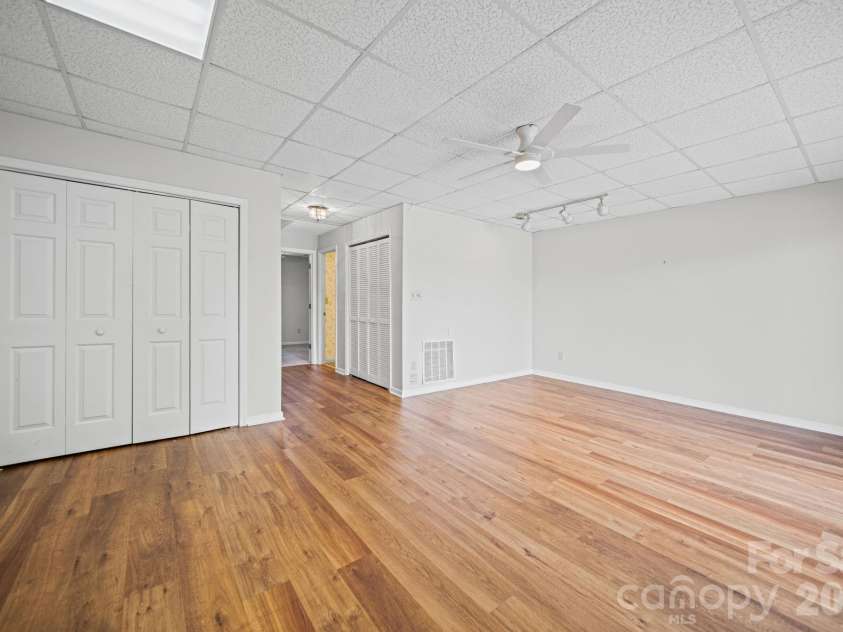 529 Catspaw Road, Statesville, NC 28677.  MLS# CAR4405524, YatesRealty ID 15330. 