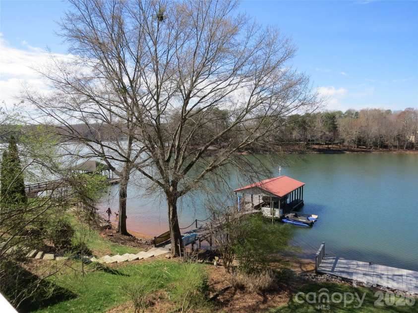 529 Catspaw Road, Statesville, NC 28677.  MLS# CAR4405524, YatesRealty ID 15330. 