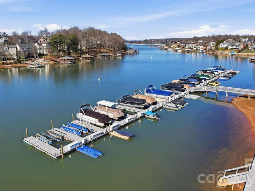 529 Catspaw Road, Statesville, NC 28677.  MLS# CAR4405524, YatesRealty ID 15330. 