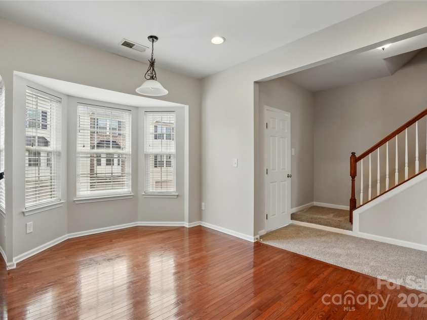 7753 Jackson Pond Drive, Charlotte, NC 28273.  MLS# CAR4247496, YatesRealty ID 15330. Breakfast Area