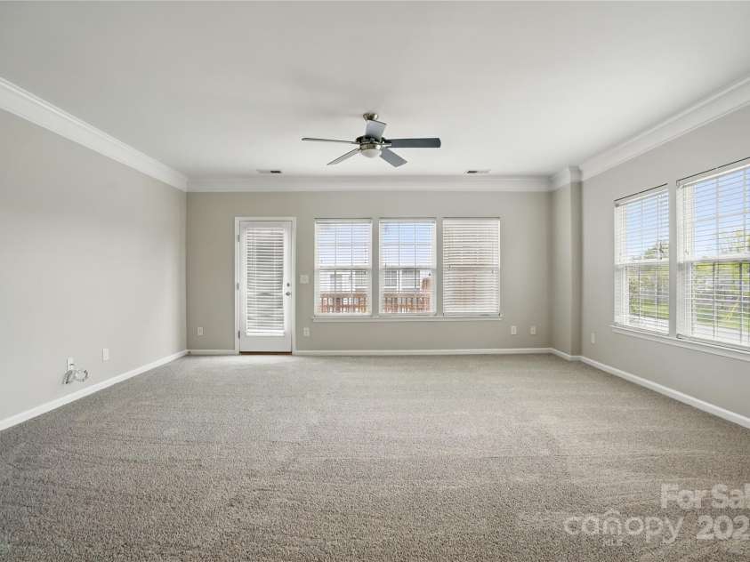 7753 Jackson Pond Drive, Charlotte, NC 28273.  MLS# CAR4247496, YatesRealty ID 15330. Great Room