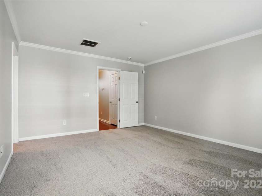 7753 Jackson Pond Drive, Charlotte, NC 28273.  MLS# CAR4247496, YatesRealty ID 15330. Ground Floor Bedroom 3