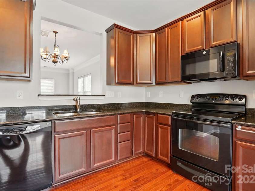 7753 Jackson Pond Drive, Charlotte, NC 28273.  MLS# CAR4247496, YatesRealty ID 15330. Kitchen