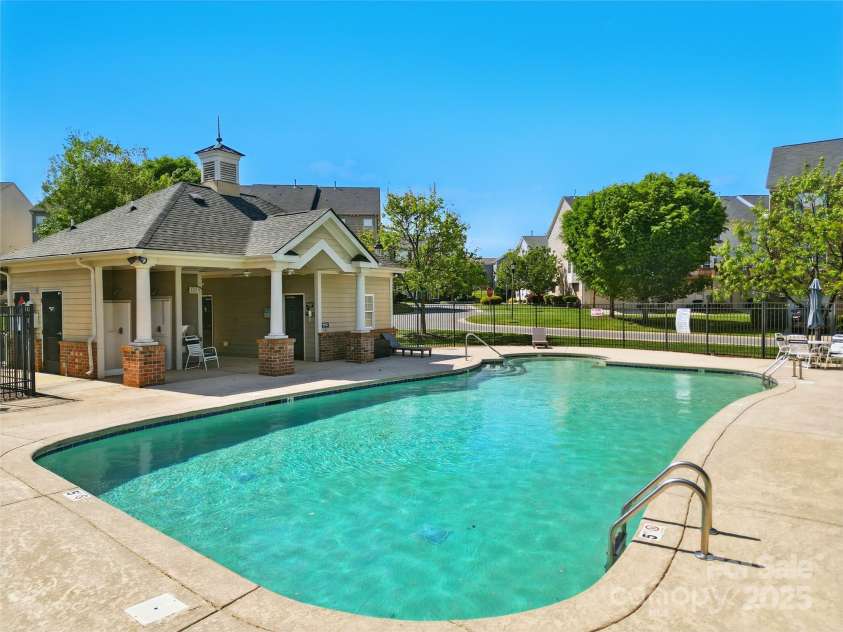 7753 Jackson Pond Drive, Charlotte, NC 28273.  MLS# CAR4247496, YatesRealty ID 15330. Neighborhood Pool