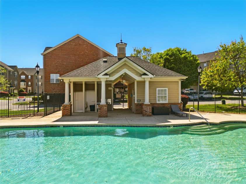 7753 Jackson Pond Drive, Charlotte, NC 28273.  MLS# CAR4247496, YatesRealty ID 15330. Neighborhood Pool