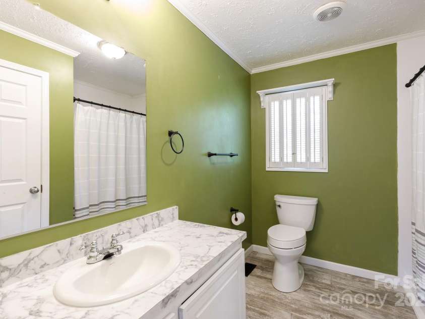 2164 Mission Road, York, SC 29745.  MLS# CAR4304834, YatesRealty ID 15333. 2nd bath handicap design