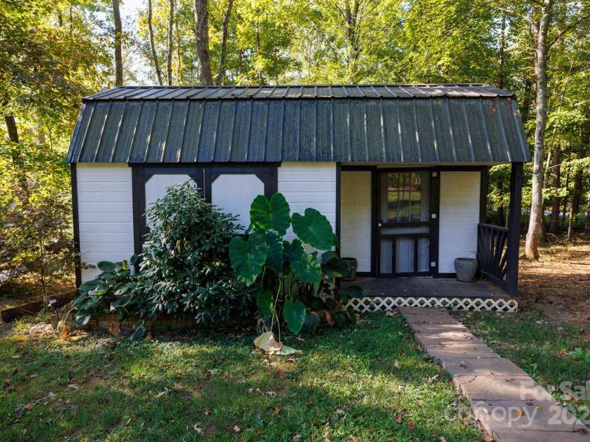 2164 Mission Road, York, SC 29745.  MLS# CAR4304834, YatesRealty ID 15333. 
